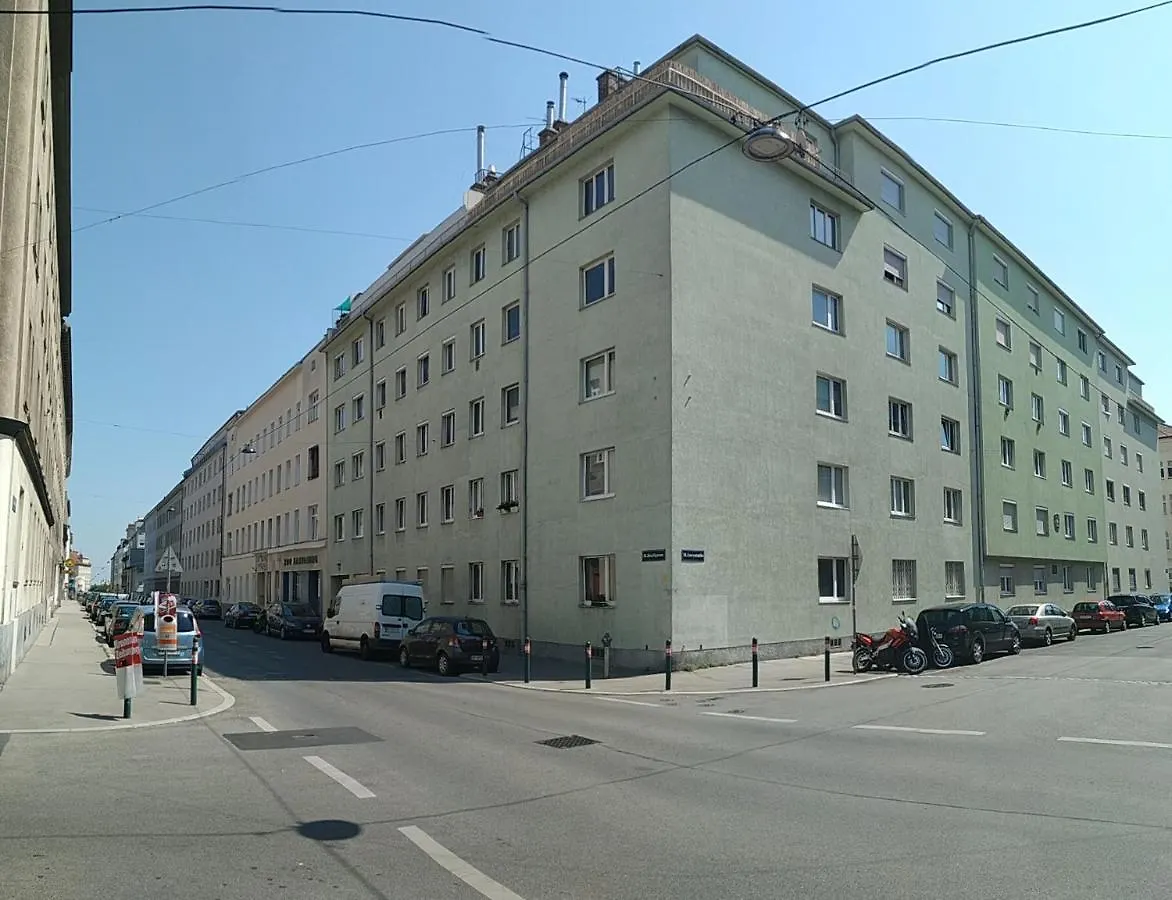 Family-Friendly Flat With Balcony Apartment Vienna
