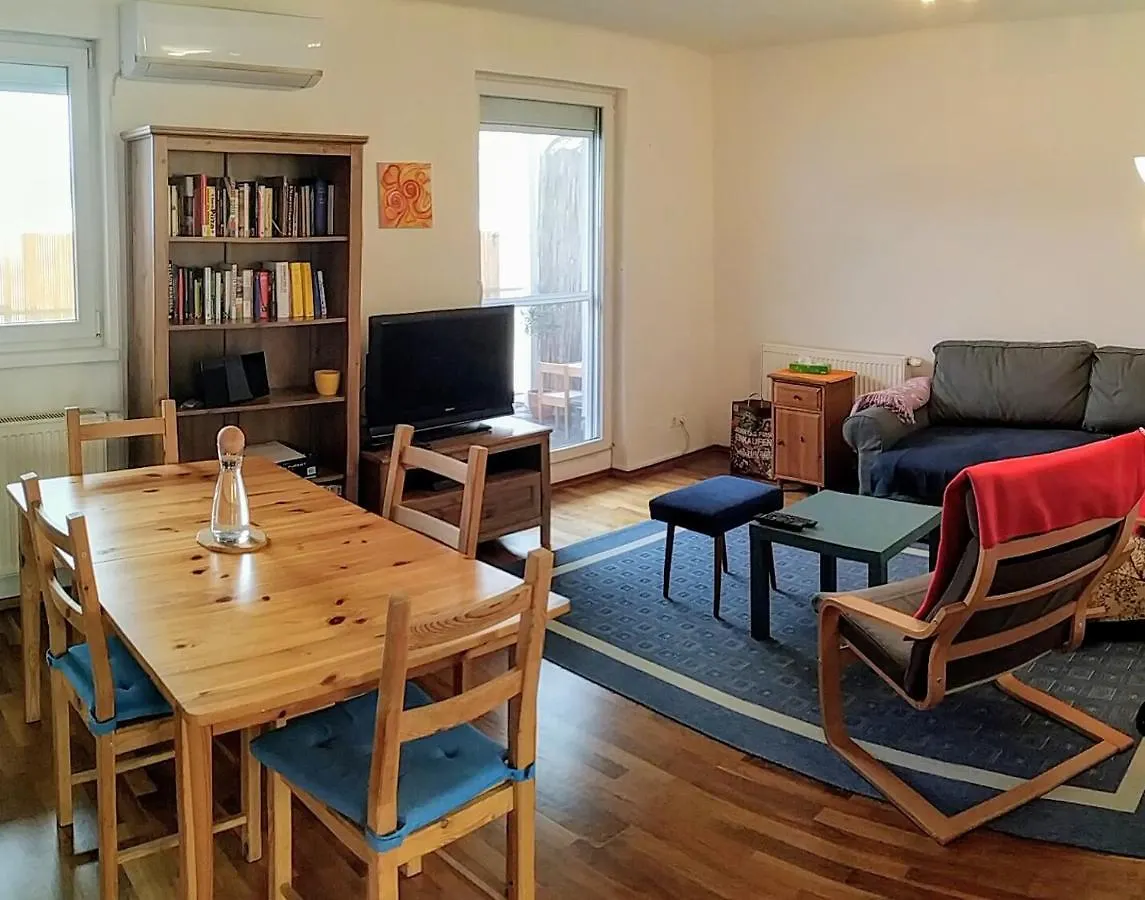 Family-Friendly Flat With Balcony Apartment Vienna