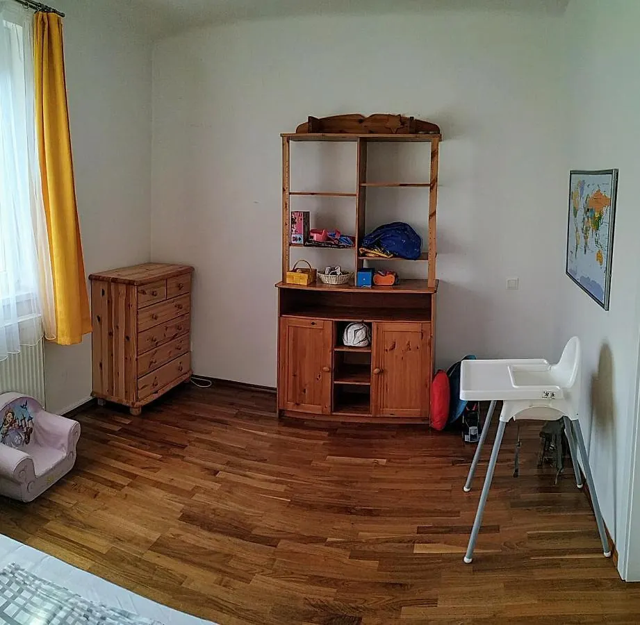 Family-Friendly Flat With Balcony Apartment Vienna Austria